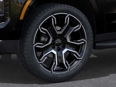 New 2026 Chevrolet Suburban RST w/ RST Capability Package AWD/4WD image 23