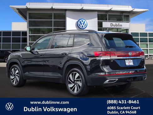 Certified 2024 Volkswagen Atlas SE image 6