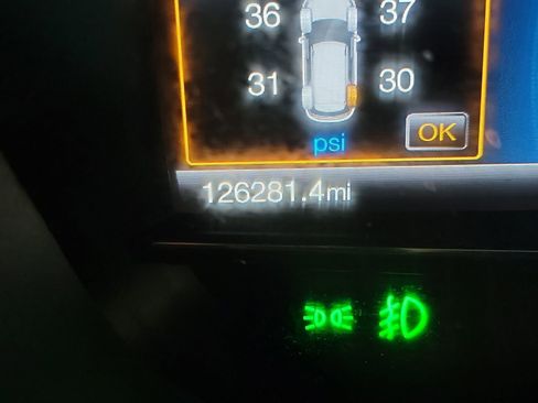 Used 2018 Ford Explorer XLT w/ Equipment Group 202A image 19