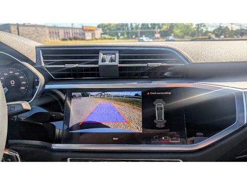 Used 2025 Audi Q3 2.0T Premium image 22