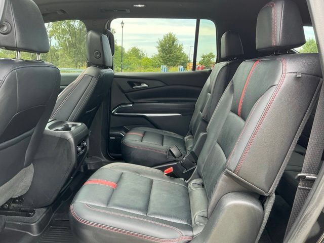 Used 2024 Chevrolet Traverse RS w/ LPO, Floor Liner Package AWD/4WD image 35