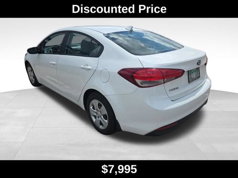 Used 2017 Kia Forte LX w/ LX Popular Package FWD image 3