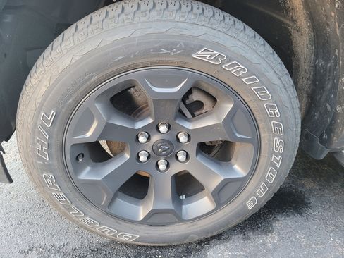 Used 2025 RAM 1500 Big Horn AWD/4WD image 8
