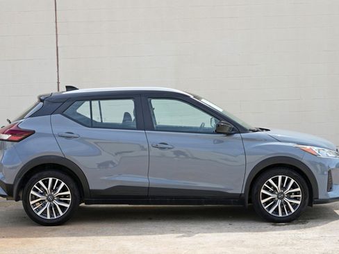 Used 2023 Nissan Kicks SV FWD image 45