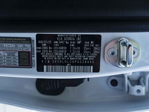 Used 2023 Kia Sorento S AWD/4WD image 46