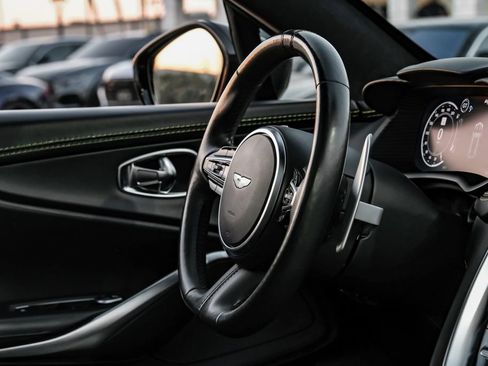 Used 2021 Aston Martin DBX image 13