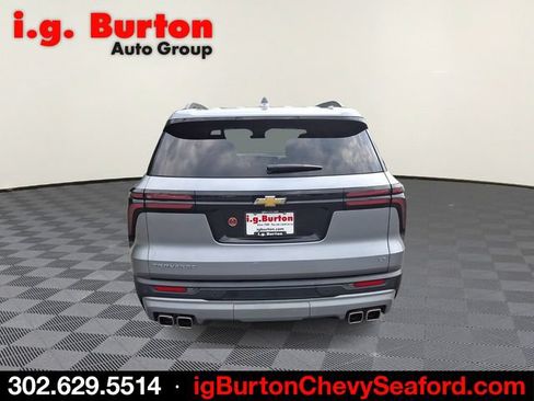 Used 2024 Chevrolet Traverse LT FWD image 5