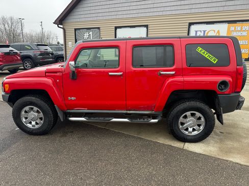 Used 2007 HUMMER H3 Adventure image 8
