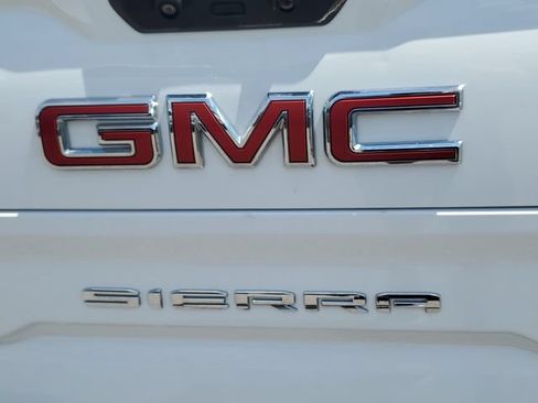 Used 2023 GMC Sierra 1500 AT4 w/ AT4 Premium Package AWD/4WD image 7