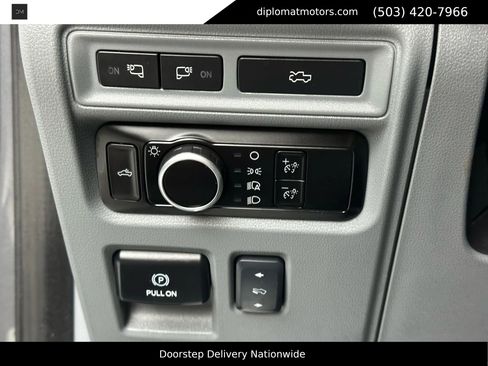 Used 2024 Ford F150 Lightning XLT image 31