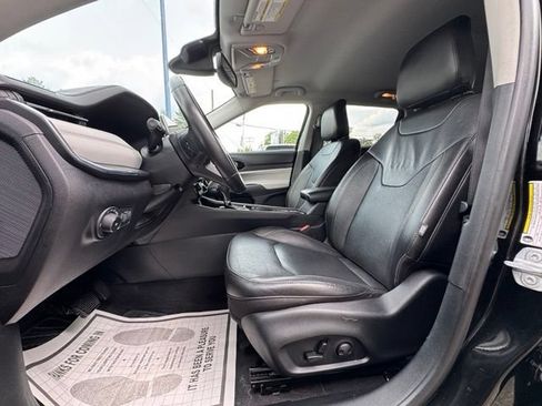 Used 2022 Jeep Compass Limited AWD/4WD image 10