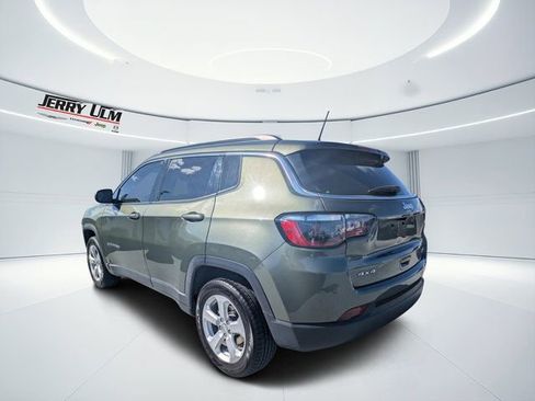 Used 2021 Jeep Compass Latitude w/ Convenience Group AWD/4WD image 5