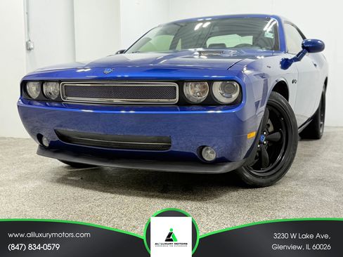 Used 2010 Dodge Challenger R/T RWD image 1