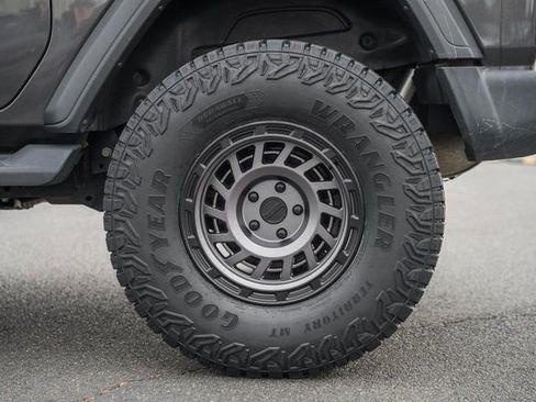 Used 2020 Jeep Wrangler Sport image 18