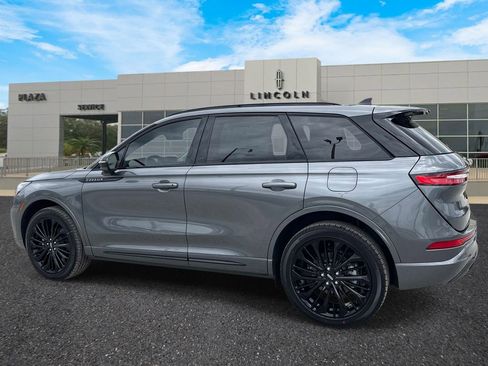 New 2026 Lincoln Corsair Premiere FWD image 5