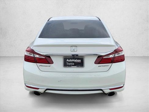 Used 2017 Honda Accord Sport image 6