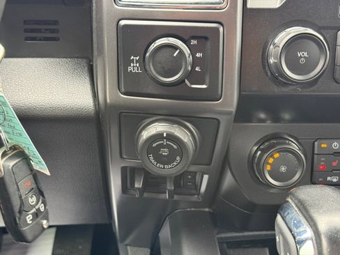 Used 2020 Ford F150 XLT w/ Equipment Group 302A Luxury image 28