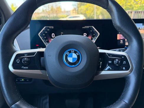 Used 2024 BMW iX xDrive50 w/ Premium Package AWD/4WD image 30