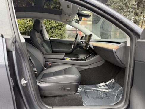 Used 2020 Tesla Model Y Long Range image 33