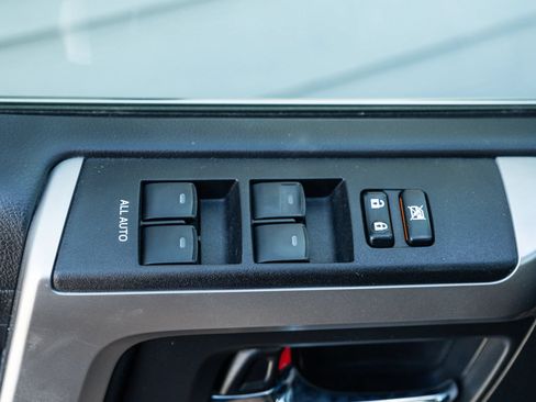 Used 2018 Toyota 4Runner Limited AWD/4WD image 30