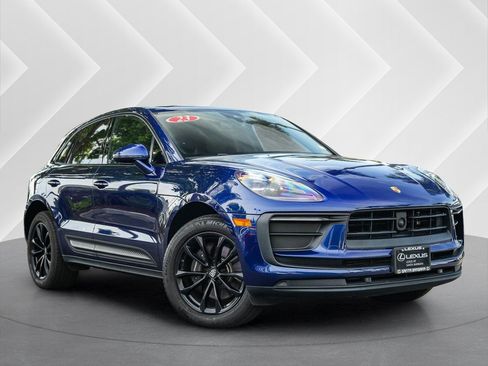Used 2023 Porsche Macan AWD/4WD image 1