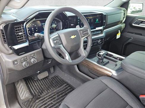 New 2026 Chevrolet Silverado 1500 LT w/ Z71 Off-Road Package image 3