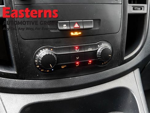 Used 2022 Mercedes-Benz Metris image 17