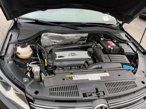 Used 2017 Volkswagen Tiguan S FWD image 22