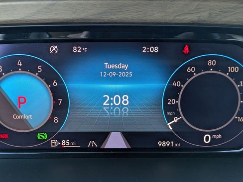 Certified 2025 Volkswagen Atlas SE image 10