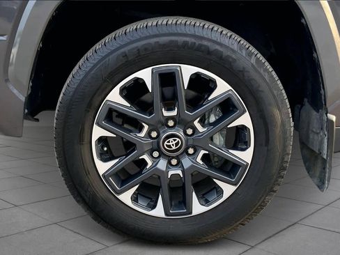 Used 2025 Toyota Tundra Limited image 10
