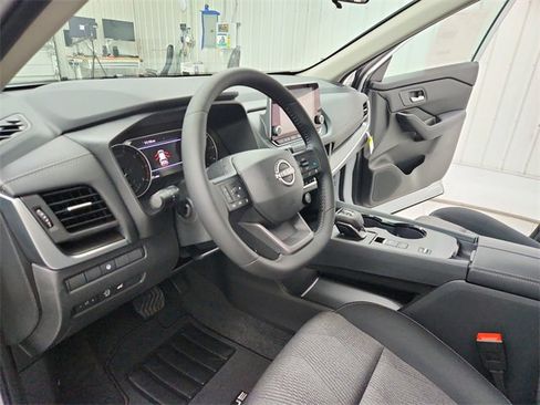 New 2026 Nissan Rogue SV image 18