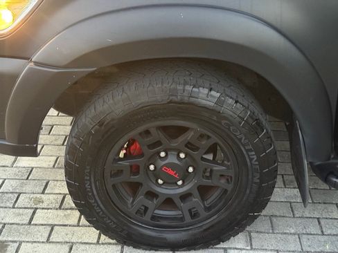 Used 2003 Toyota Sequoia SR5 image 30