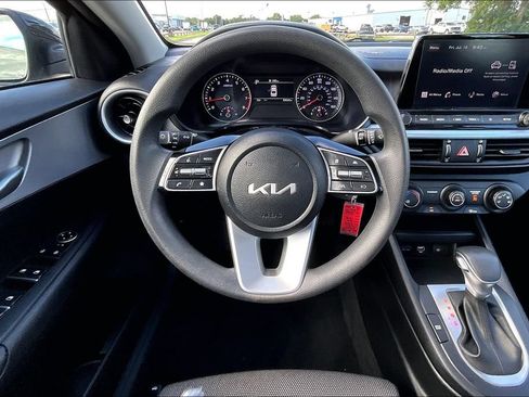 Used 2024 Kia Forte LXS FWD image 5