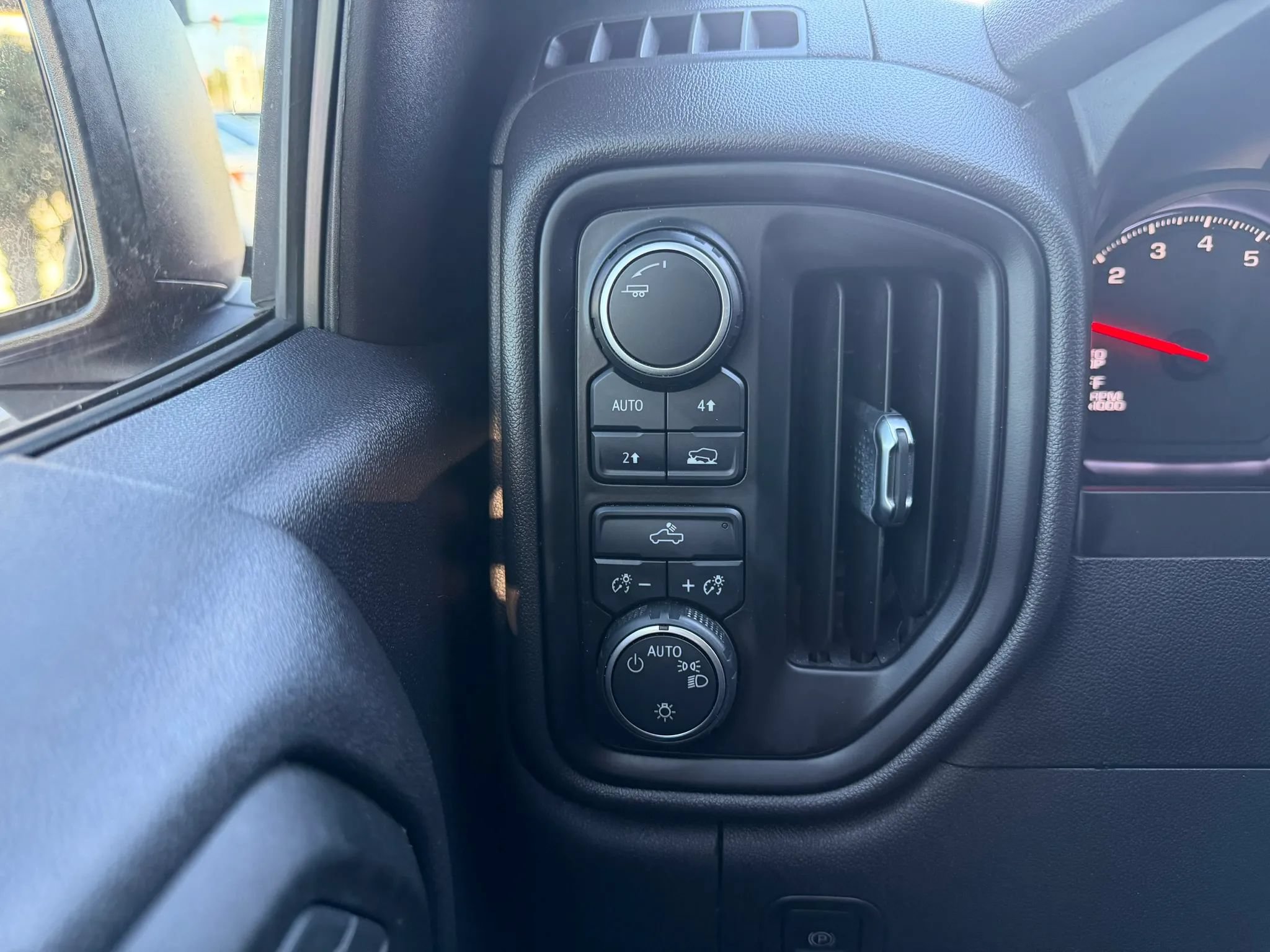 Used 2021 Chevrolet Silverado 1500 W/T w/ WT Value Package AWD/4WD image 15
