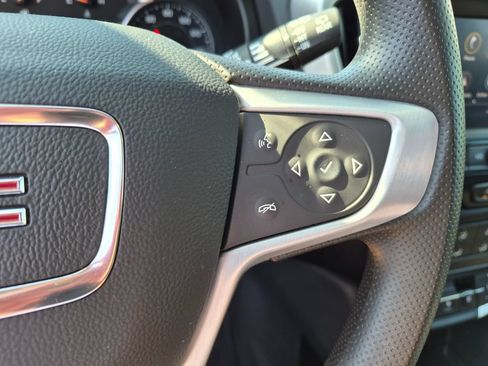 Used 2024 GMC Terrain SLE w/ Elevation Edition FWD image 14