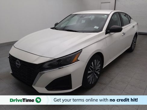 Used 2024 Nissan Altima 2.5 SV image 1