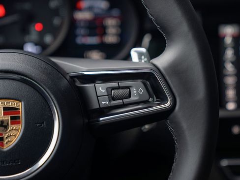 Certified 2026 Porsche Macan AWD/4WD image 8