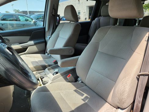 Used 2014 Honda Odyssey EX image 7
