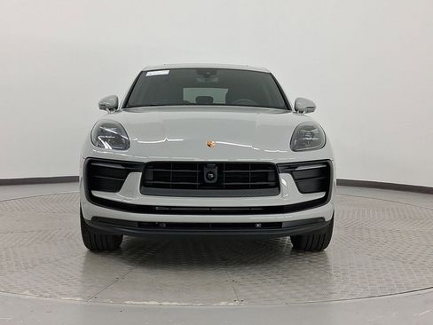 Used 2026 Porsche Macan image 6