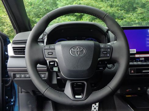New 2026 Toyota Camry XSE AWD/4WD image 11