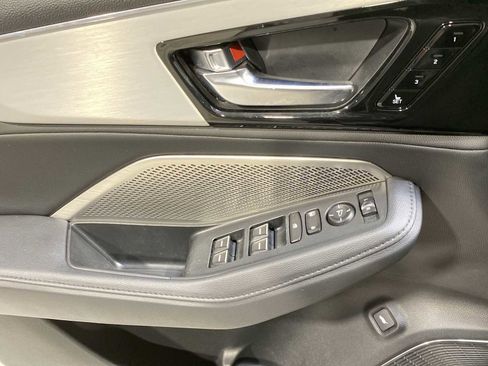 Used 2023 Acura MDX SH-AWD image 23