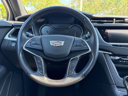 Used 2022 Cadillac XT5 Premium Luxury FWD image 21