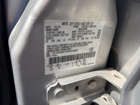 Used 2016 Ford F250 Lariat w/ Lariat Ultimate Package AWD/4WD image 23