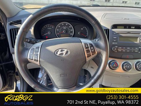 Used 2010 Hyundai Elantra SE FWD image 12