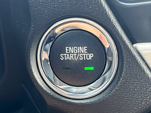 Used 2019 GMC Yukon Denali w/ Denali Ultimate Package AWD/4WD image 31