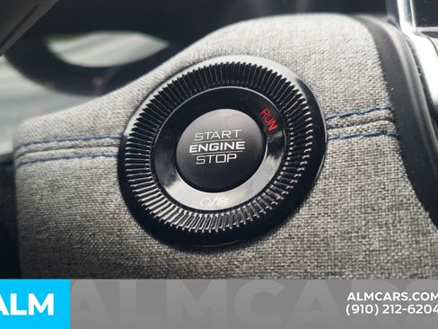 Used 2025 Hyundai Elantra SE image 29