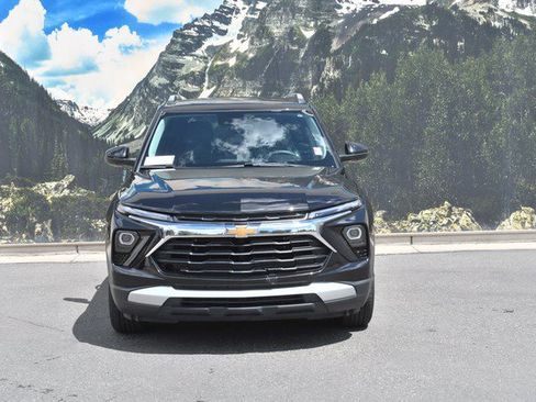 Used 2024 Chevrolet TrailBlazer LT w/ Driver Confidence Package FWD image 5