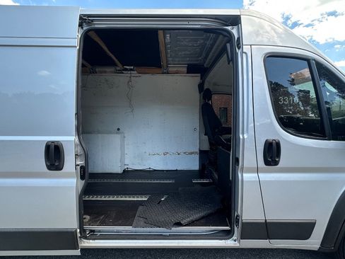 Used 2021 RAM ProMaster 2500 FWD image 16