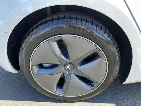 Used 2021 Tesla Model 3 Standard Range Plus image 71