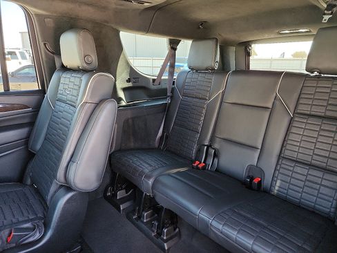 Used 2021 Cadillac Escalade ESV Sport Platinum image 9